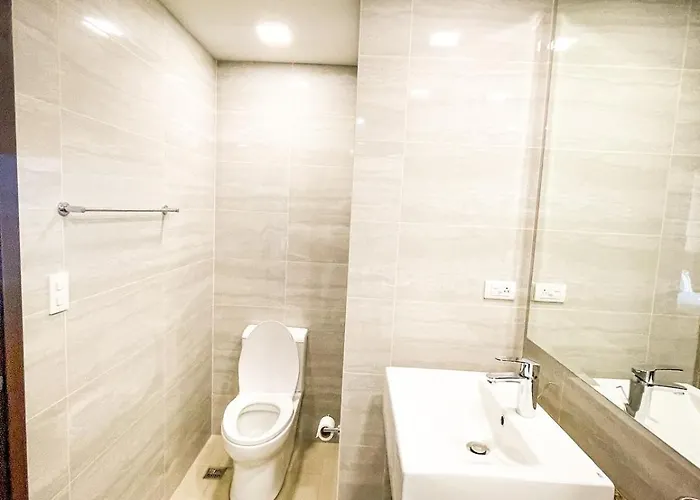 Apartamento Modern 2br Beside Okada With Sunset View