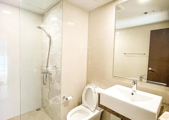 Modern 2br Beside Okada With Sunset View *