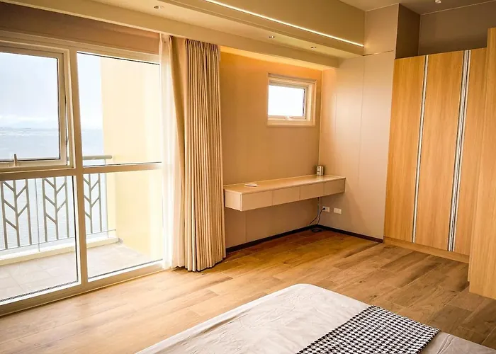 Modern 2br Beside Okada With Sunset View *