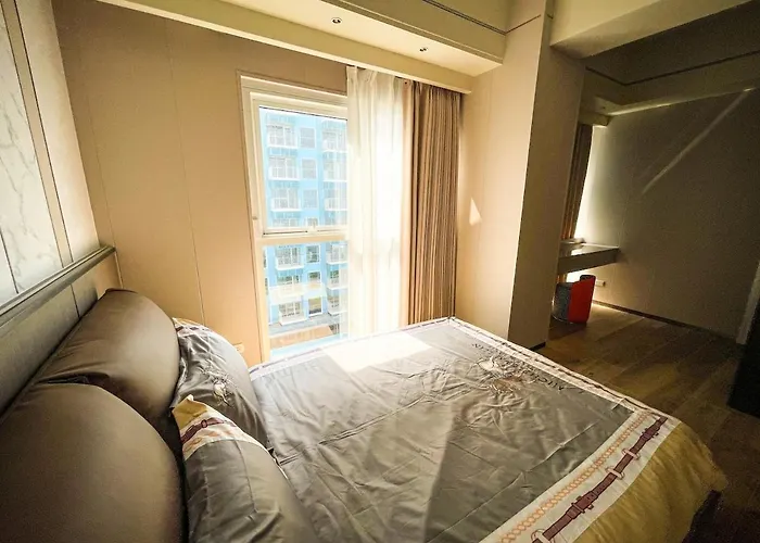 Apartamento Modern 2br Beside Okada With Sunset View