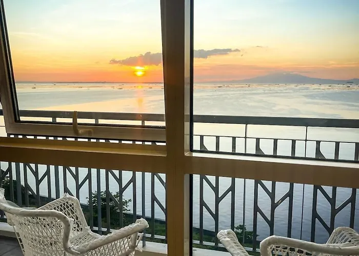 Modern 2br Beside Okada With Sunset View Apartamento *
