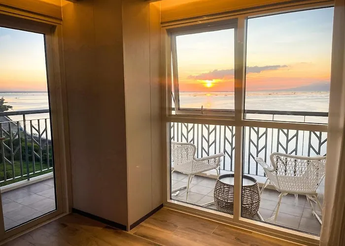 Modern 2br Beside Okada With Sunset View *