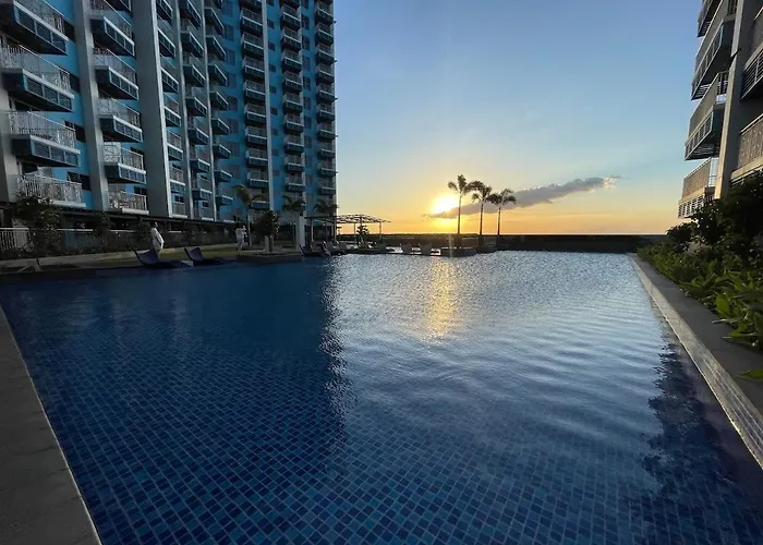 Modern 2br Beside Okada With Sunset View Manila
