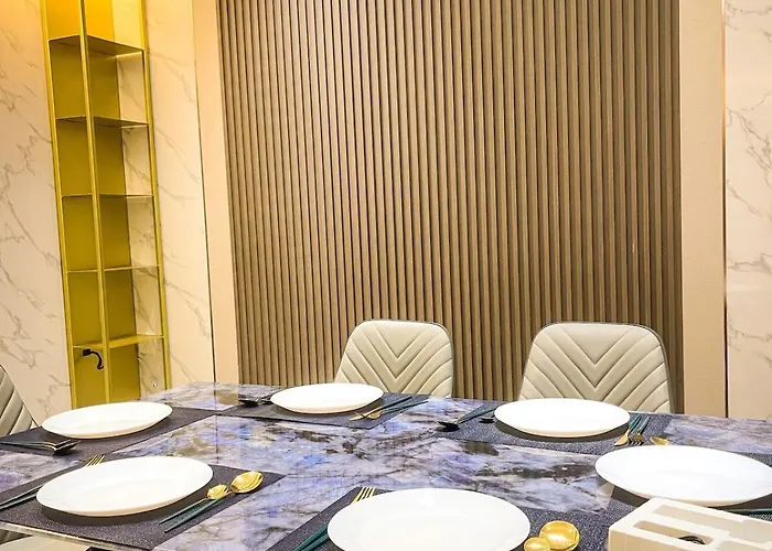 Apartamento Modern 2br Beside Okada With Sunset View
