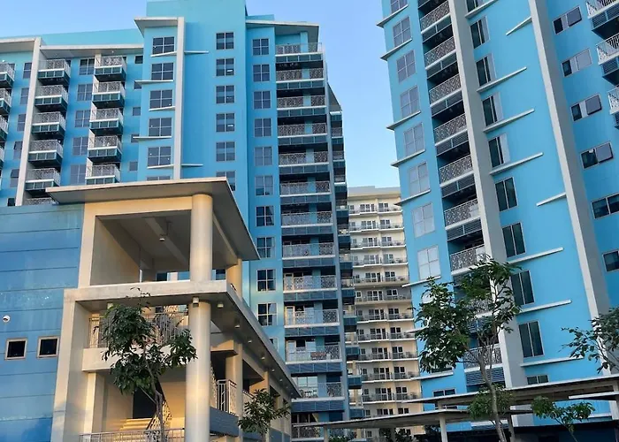 Modern 2br Beside Okada With Sunset View Apartamento Manila