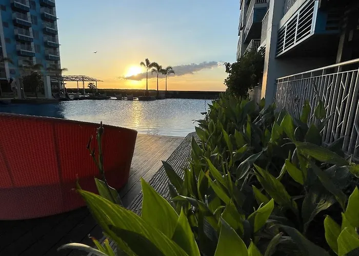 Modern 2br Beside Okada With Sunset View Apartamento